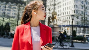 Best Fashion Gadgets for Women to Buy